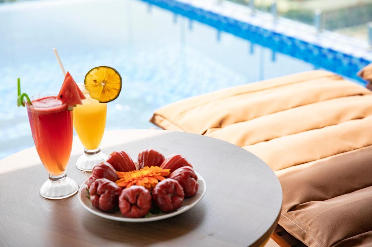 Amber Hotel Managed By Ht Nha Trang Exteriör bild
