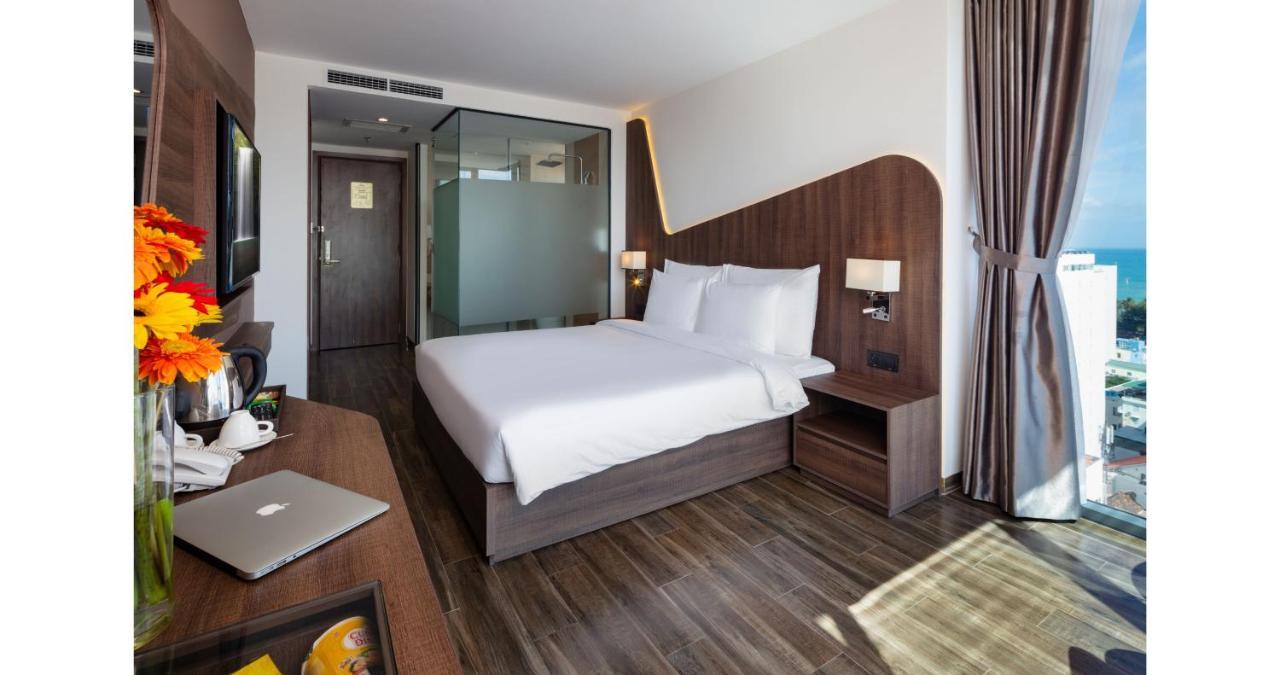 Amber Hotel Managed By Ht Nha Trang Exteriör bild
